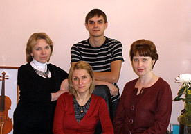 Администрация школы: Т.В. Казакова (в центре), Т.Ф. Зыкова, Б.А. Неволин, А.А. Петрова